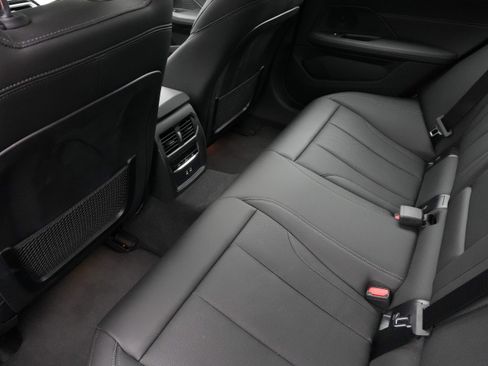 Used 2023 BMW i4 eDrive40 RWD image 36