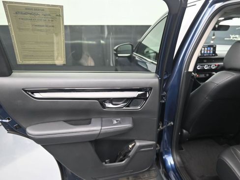 Used 2025 Honda CR-V EX-L image 17