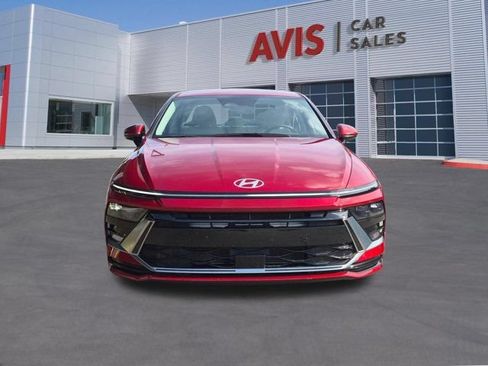 Used 2025 Hyundai Sonata SEL FWD image 2