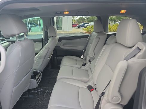 Used 2019 Honda Odyssey EX-L image 9