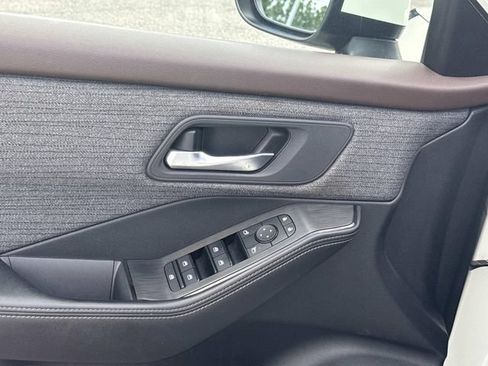 Certified 2023 Nissan Rogue SV AWD/4WD image 26