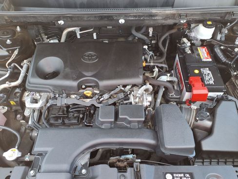Used 2023 Toyota RAV4 XLE Premium FWD image 30