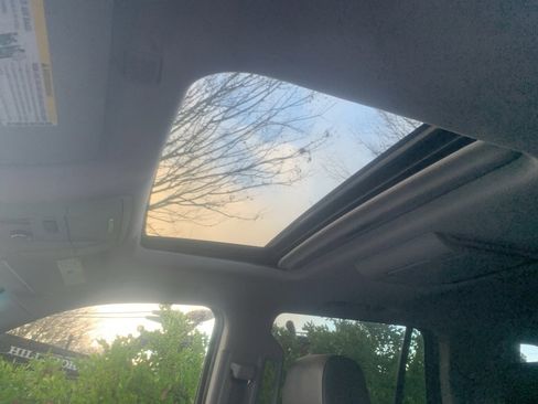 Used 2017 Chevrolet Tahoe Premier image 18