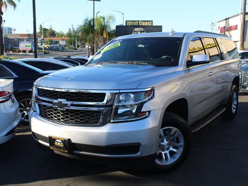 Used 2018 Chevrolet Suburban LS RWD image 37