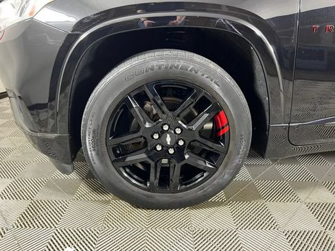 Used 2020 Chevrolet Traverse Premier w/ Redline Edition FWD image 25