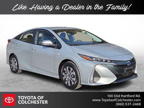 Certified 2022 Toyota Prius Prime LE FWD image 1