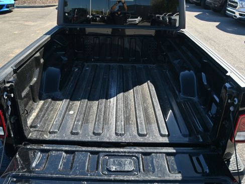 Used 2022 Jeep Gladiator Sport image 13