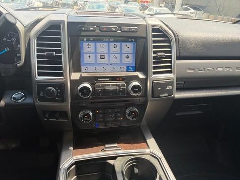 Used 2017 Ford F250 Platinum w/ Platinum Ultimate Package AWD/4WD image 22