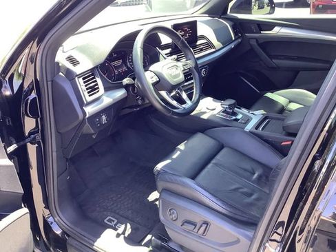 Used 2020 Audi Q5 2.0T Premium w/ Titanium Sport Package AWD/4WD image 7