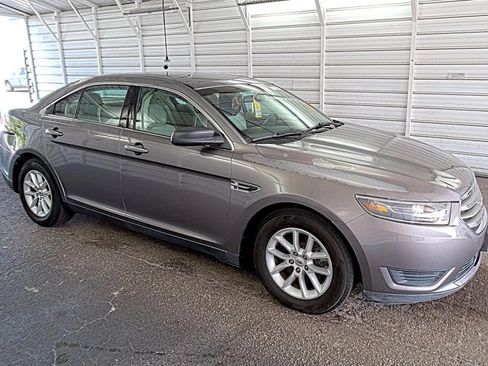 Used 2014 Ford Taurus SE FWD image 3