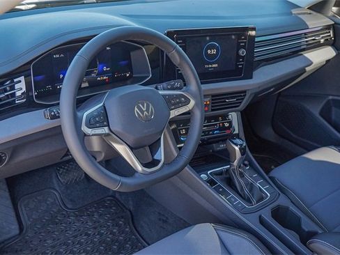 New 2026 Volkswagen Jetta SE image 8