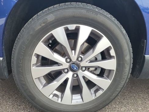 Used 2017 Subaru Outback 2.5i Touring image 17