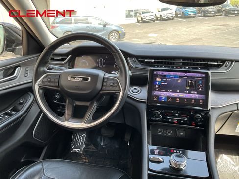Used 2022 Jeep Grand Cherokee L Limited AWD/4WD image 19