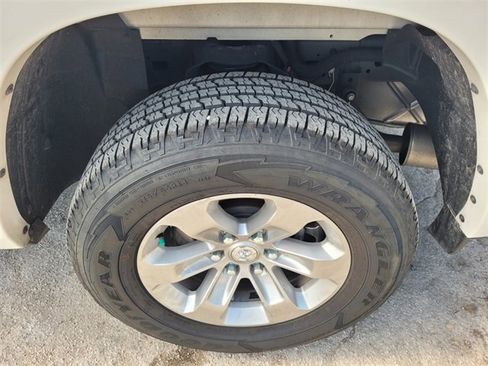 Certified 2022 RAM 1500 Laramie image 21