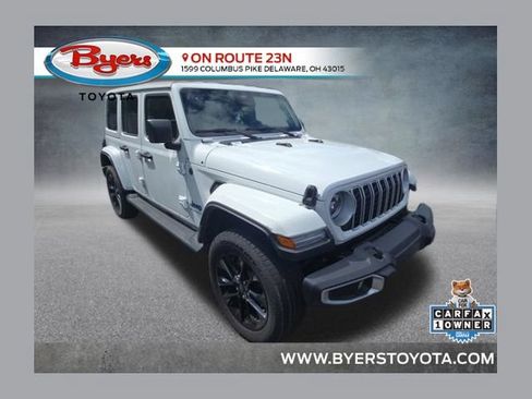 Used 2025 Jeep Wrangler Unlimited Sahara AWD/4WD image 1