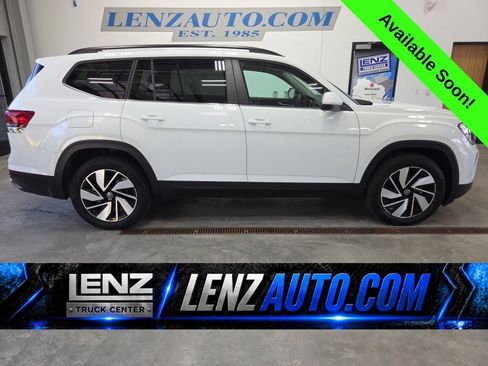 Used 2025 Volkswagen Atlas SE AWD/4WD image 1