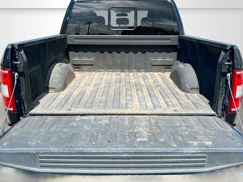 Used 2018 Ford F150 XLT w/ Equipment Group 302A Luxury AWD/4WD image 26