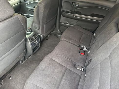 Used 2022 Honda Pilot Sport image 15