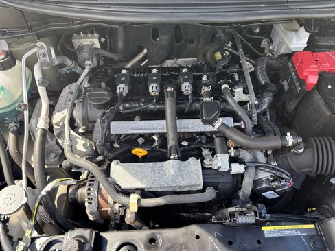 Used 2025 Nissan Versa SV FWD image 27