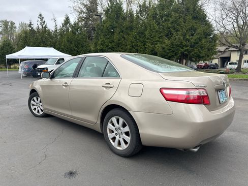Used 2008 Toyota Camry XLE image 3