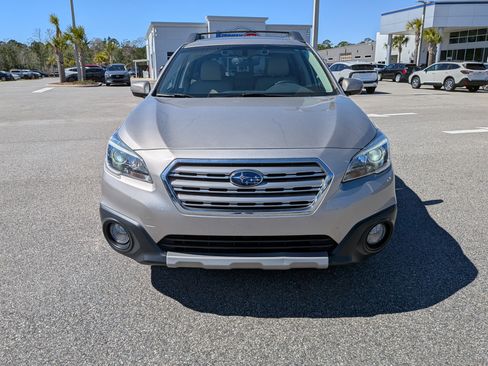 Used 2017 Subaru Outback 2.5i Limited image 9