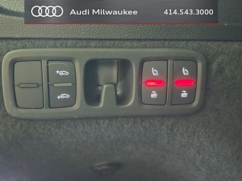Used 2023 Audi Q7 3.0T Prestige w/ Prestige Package AWD/4WD image 12