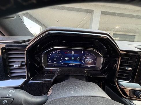 Used 2024 Chevrolet Silverado 1500 High Country w/ Technology Package image 12