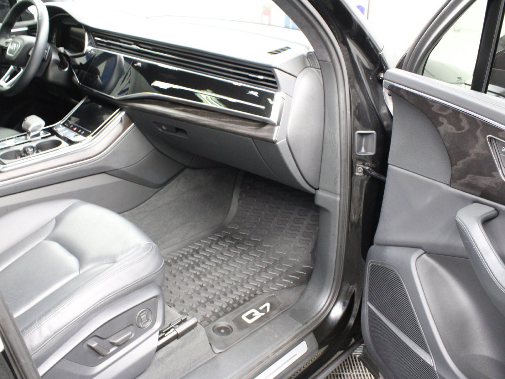 Used 2023 Audi Q7 AWD/4WD image 41