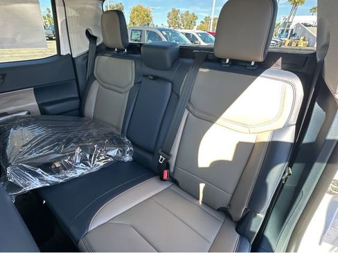 New 2026 Ford Maverick Lariat image 15