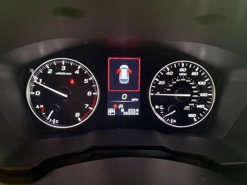 Certified 2025 Subaru Outback Premium AWD/4WD image 10