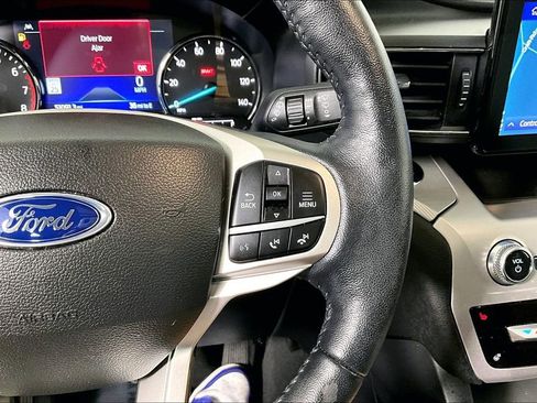 Used 2022 Ford Explorer XLT w/ Equipment Group 202A image 19