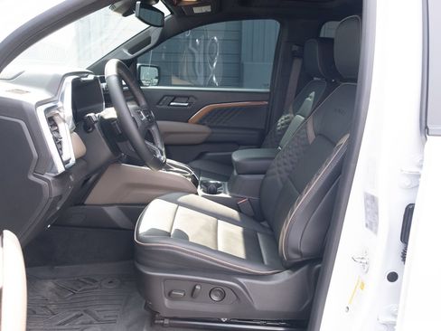 Used 2023 GMC Canyon Denali AWD/4WD image 11