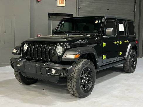 Used 2021 Jeep Wrangler Unlimited Sport AWD/4WD image 3