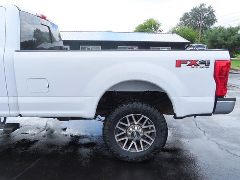 Used 2018 Ford F350 4x4 Crew Cab Super Duty image 15