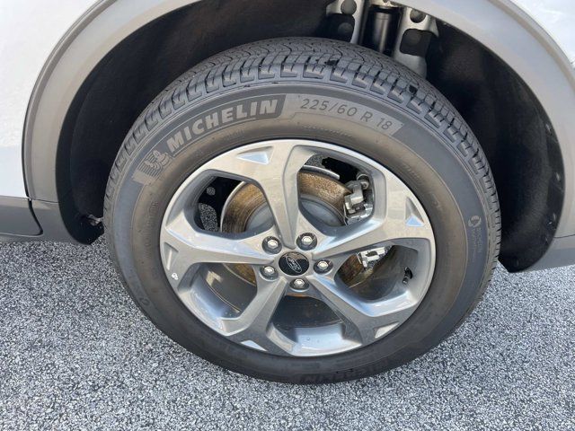 Certified 2025 Ford Escape ST-Line Select AWD/4WD image 11