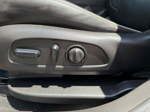 Used 2019 GMC Acadia Denali w/ Technology Package FWD image 14