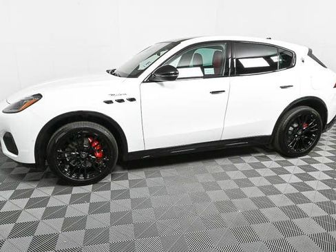 New 2025 Maserati Grecale Folgore AWD/4WD image 2