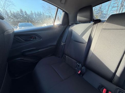 Used 2025 Toyota Prius LE image 37