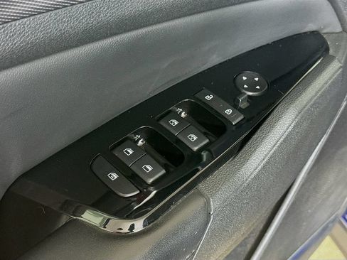 Used 2023 Kia Sportage SX FWD image 18
