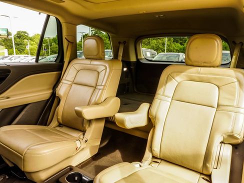 Used 2020 Lincoln Aviator Reserve w/ Equipment Group 202A AWD/4WD image 39