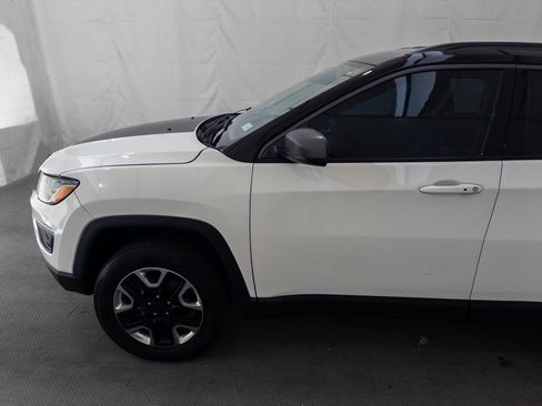 Used 2018 Jeep Compass Trailhawk image 3