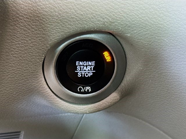 Used 2022 Chrysler Voyager LX FWD image 20