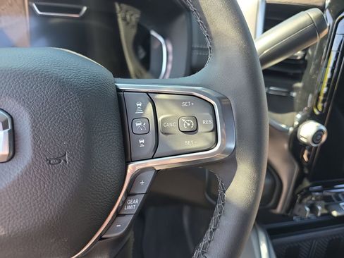 New 2026 RAM 2500 Laramie AWD/4WD image 17