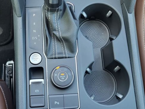 Used 2021 Volkswagen Atlas SE image 20