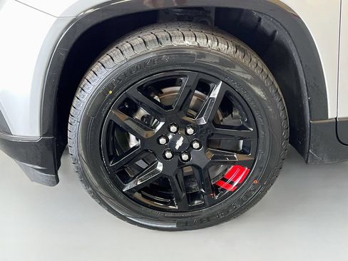 Used 2021 Chevrolet Traverse Premier w/ Redline Edition AWD/4WD image 34