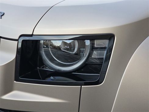 New 2026 Land Rover Defender 110 OCTA image 18