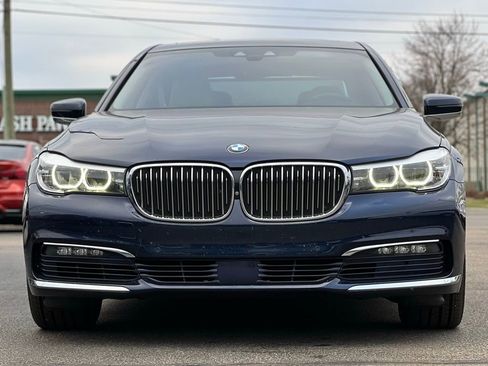 Used 2016 BMW 740i image 12