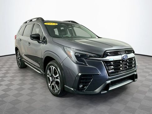 Used 2024 Subaru Ascent Limited w/ Technology Package AWD/4WD image 3