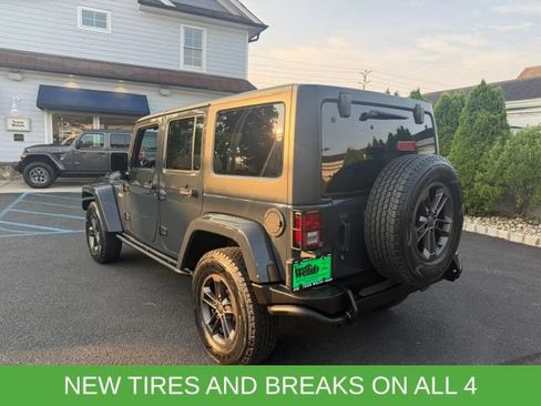 Used 2018 Jeep Wrangler Unlimited Sport AWD/4WD image 2