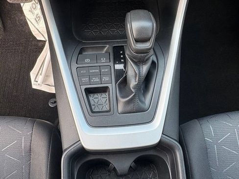 Used 2020 Toyota RAV4 XLE w/ Convenience Package AWD/4WD image 23